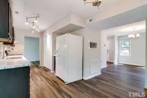 Building Photo - 1724 Sierra Dr