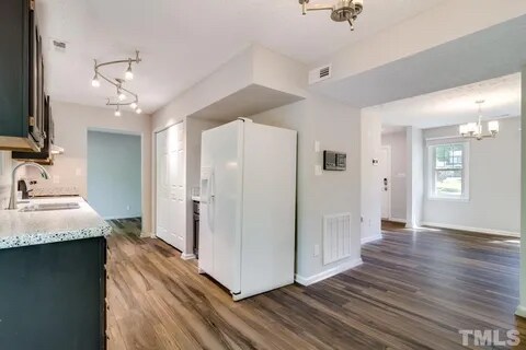 Foto del edificio - 1724 Sierra Dr