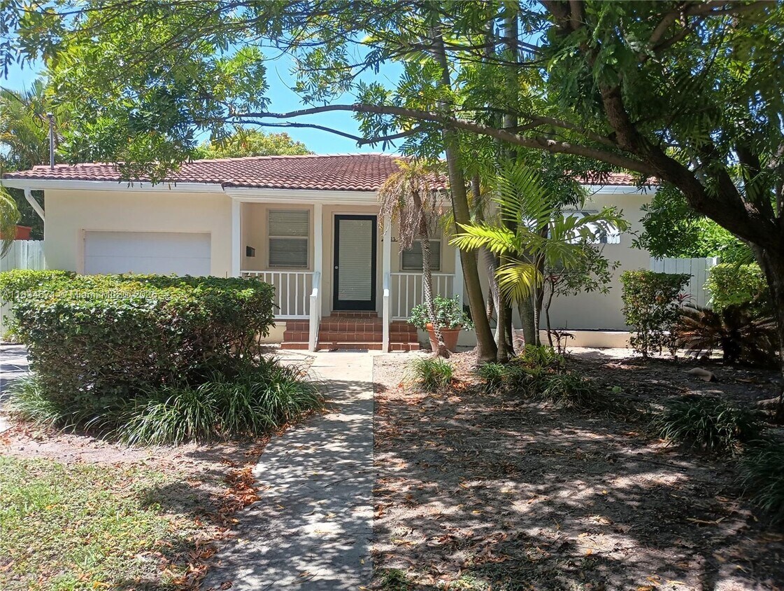 Photo - 1225 South Biscayne Point Road Apt #SFH, Miami Beach, FL 33141 - 2 BR 2 BA single-family home