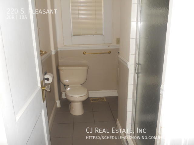 Foto del edificio - 220 S. Pleasant-
