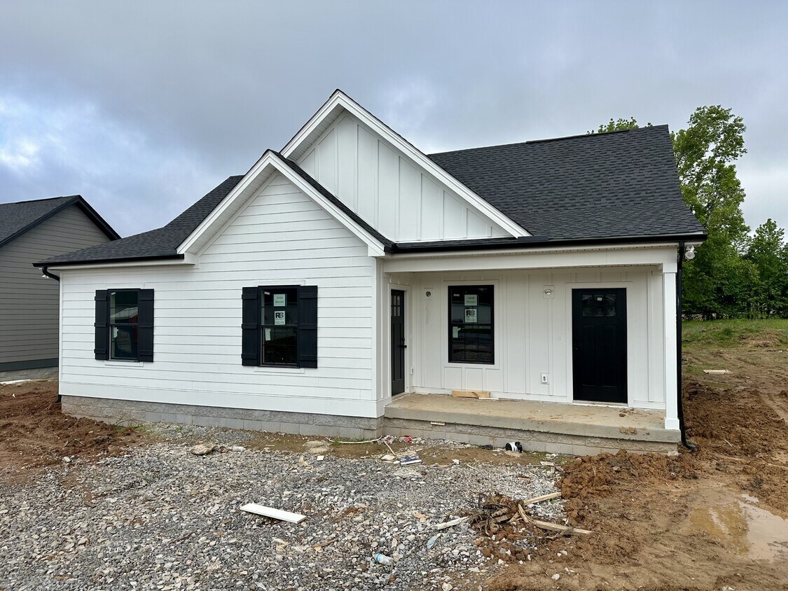 Primary Photo - 341 Woods Rd