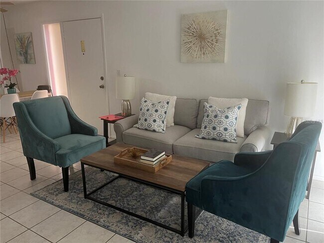 Foto del edificio - 8602 Champlain Ct