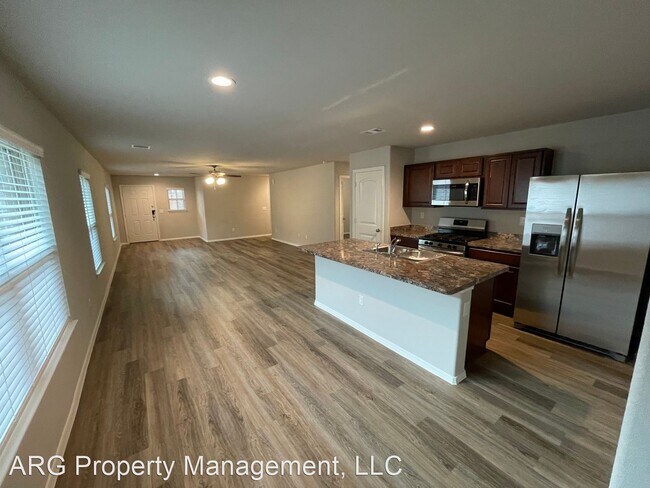 Building Photo - 3 br, 2 bath House - 727 Long Cedar Drive