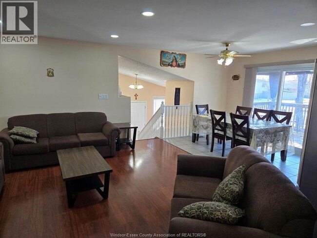 Photo du bâtiment - 1504 Fuller Crescent