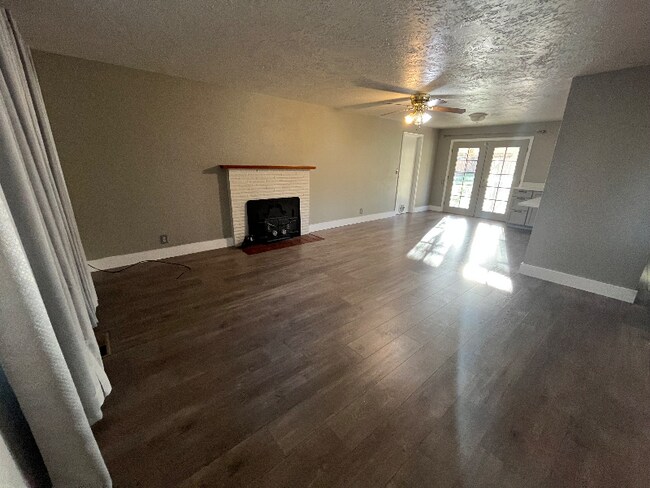 Foto del edificio - 1012 Whitman Ct