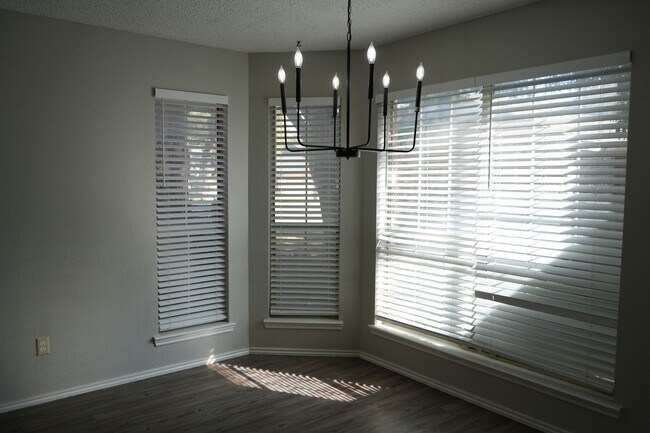 Foto del edificio - Southwest Lubbock 3 Bedroom - Move in 07/16