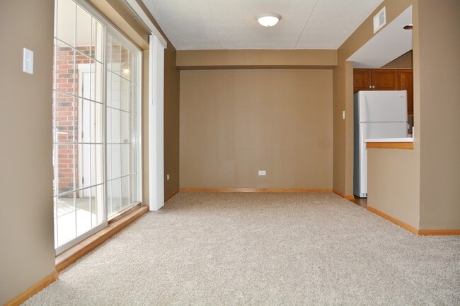 Building Photo - 18230 Eagle Dr
