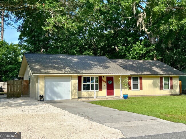 Building Photo - 113 Woodhaven Dr