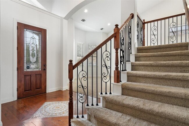 Building Photo - 16113 Ozarks Path