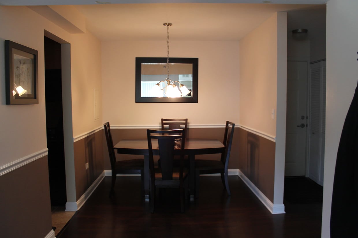 dining area - 1919 S Wolf Rd