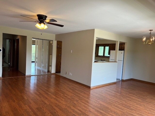 Foto del edificio - 14551 S Ravinia Ave