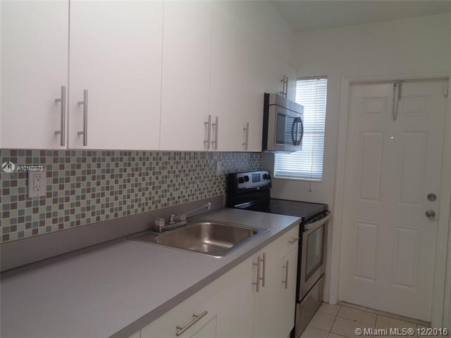 Foto del edificio - 1451 NE 170th St