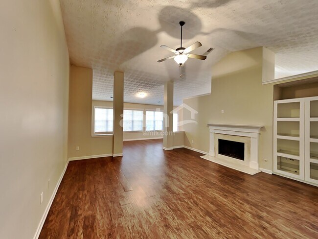 Foto del edificio - 2166 Blueberry Lane