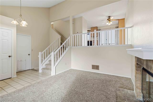 Foto del edificio - 693 Delwood Ct