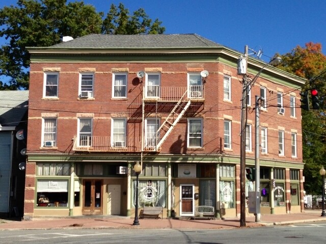 Primary Photo - 2 N Church St
