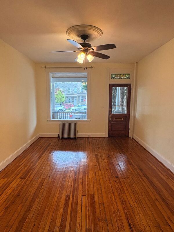 Building Photo - 620 W 33rd St