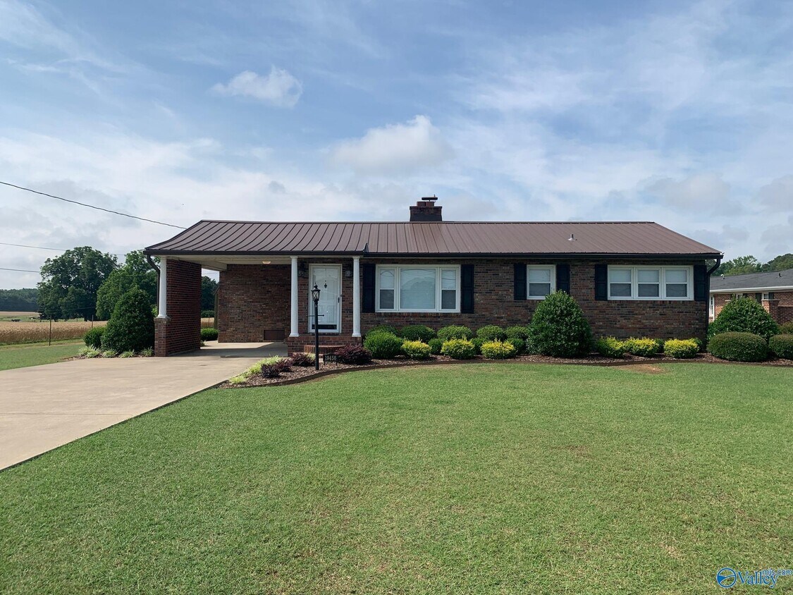 Foto principal - 19456 Huntsville Brownsferry Rd