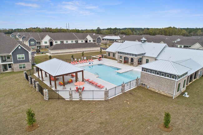 Building Photo - Lakeside at Southwood