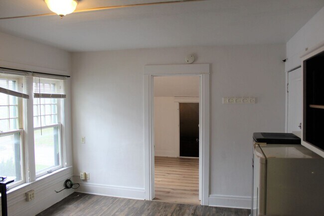 Foto del edificio - 725 Thomson St