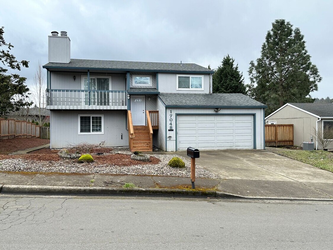 Primary Photo - 3 Bedroom Beaverton Home!