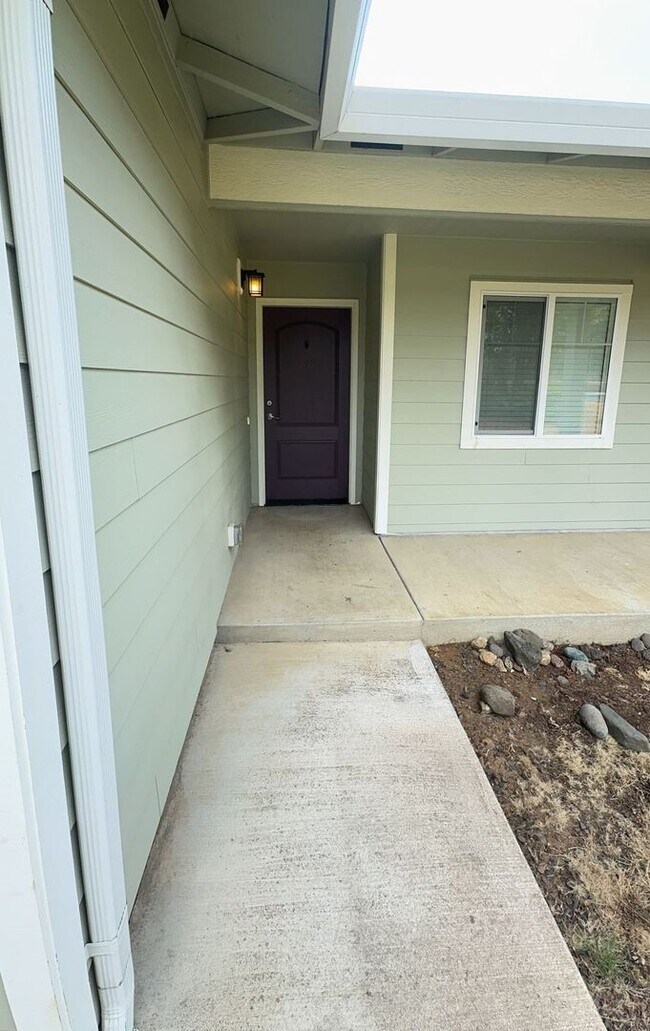 Foto del edificio - Single Level 3 bed 2 bed Home in Dallas, O...