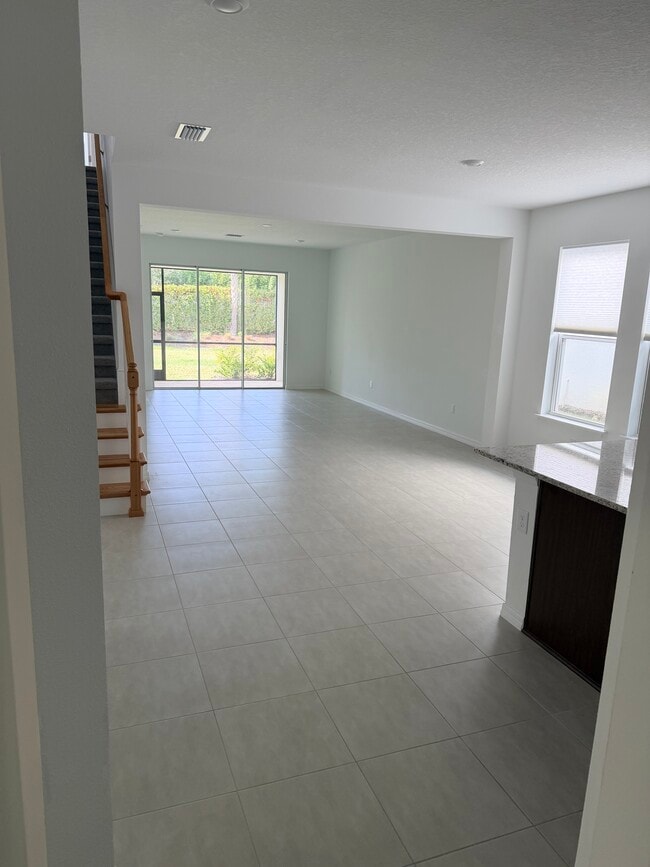 Foto del edificio - 15077 Shady Palms Ln