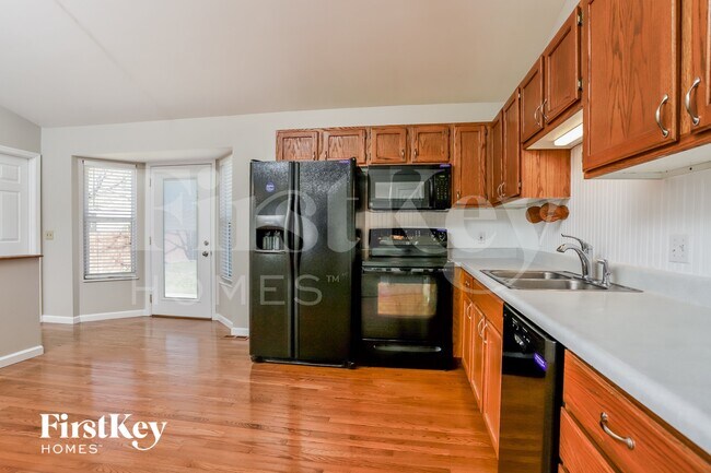 Foto del edificio - 70 Fawn Oaks Dr