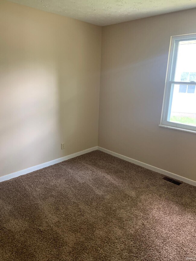 Foto del edificio - 2424 Sycamore Ln