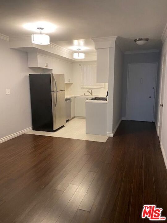 Foto del edificio - 1030 N Orange Grove Ave