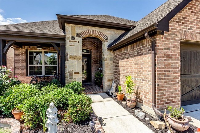 Building Photo - 8316 Whistling Duck Dr