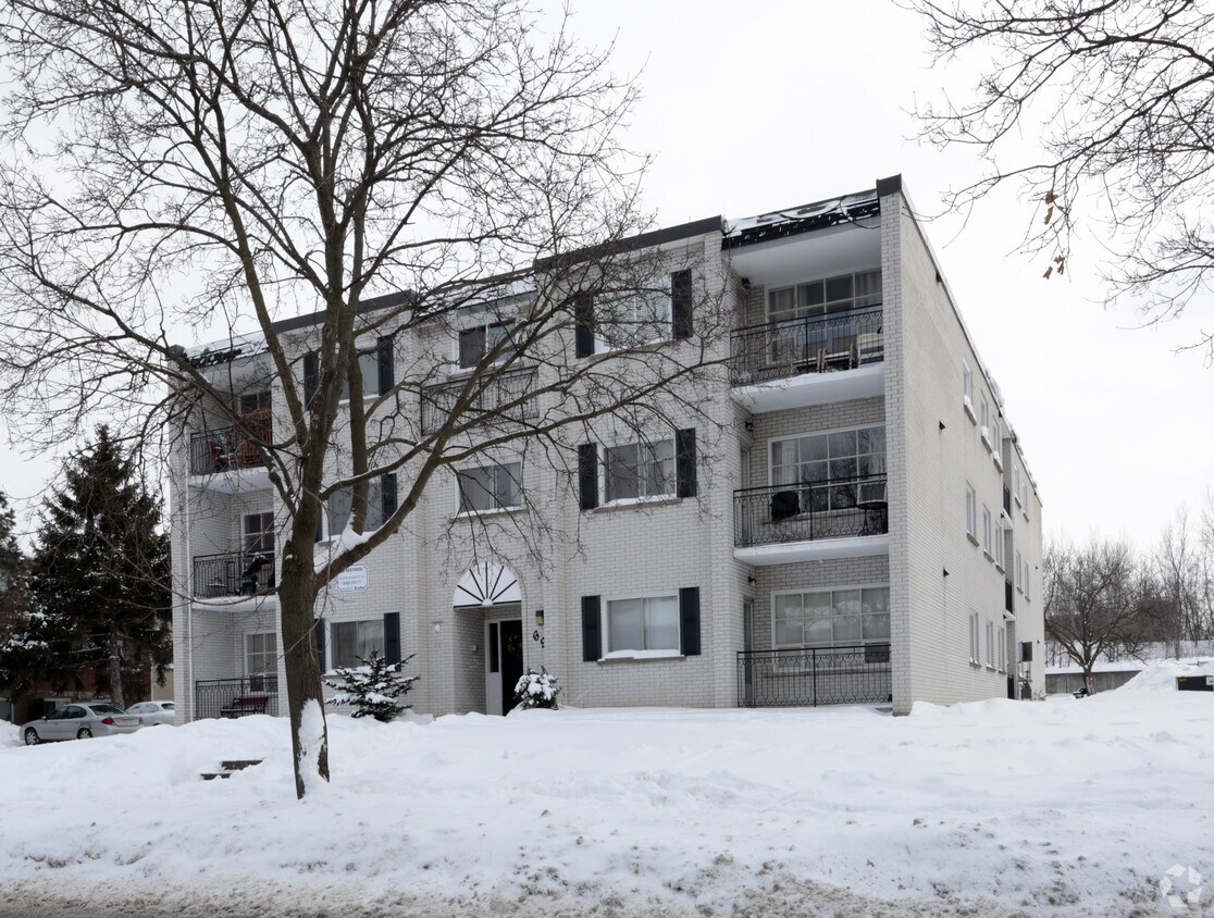 Photo du bâtiment - 69 Westwood Dr