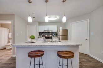 Building Photo - Windsor Falls