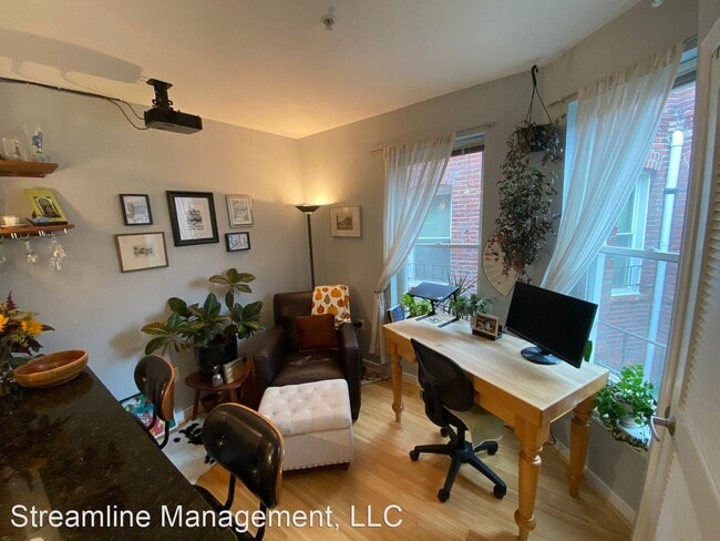 Building Photo - 1 br, 1 bath House - 1108 Columbia Rd NW #303