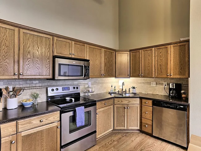 Building Photo - 5724 Derry Dr