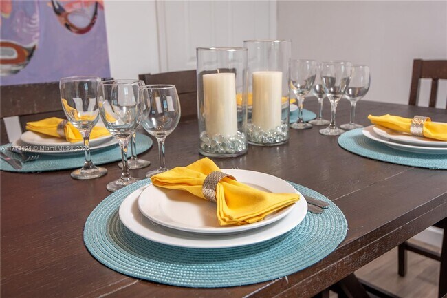 Foto del edificio - 8888 Collins Ave