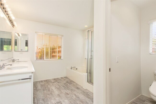 Foto del edificio - 52 Willowhurst GN