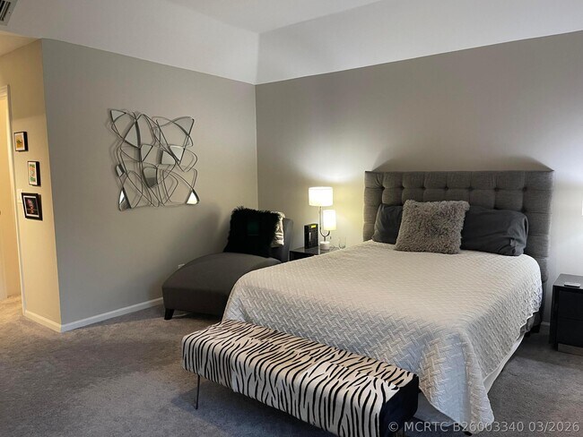 Foto del edificio - 11530 Briarwood Cir