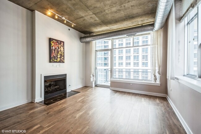 Foto del edificio - 1305 S Michigan Ave