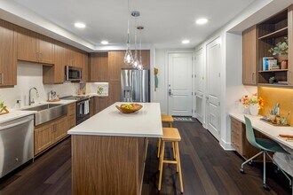 Building Photo - AMLI Branch Park