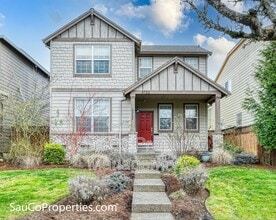 Building Photo - 3722 SE Oakleaf St