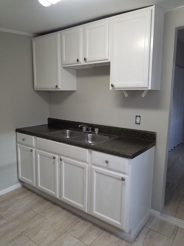 Foto del edificio - 900 Halsey Ln