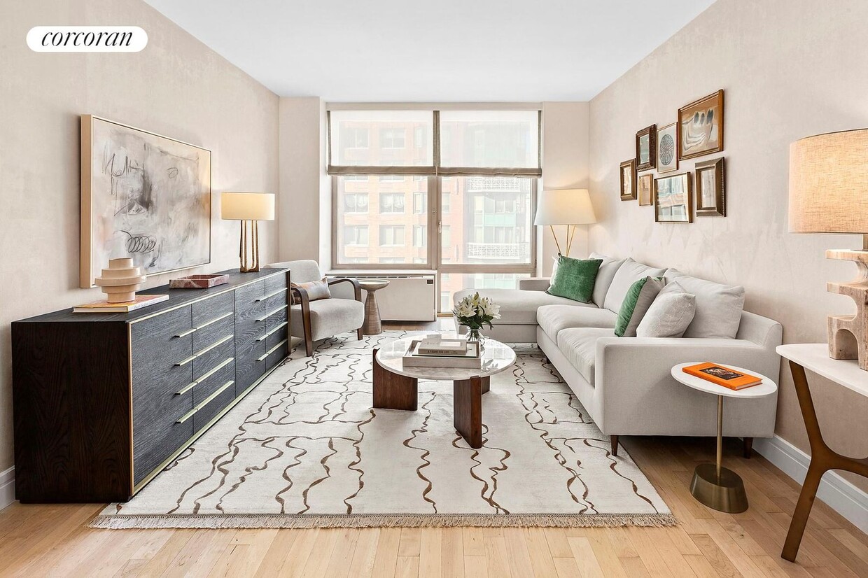 Foto principal - 212 W 72nd St