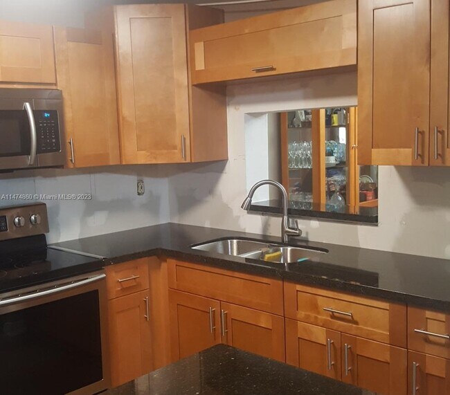 Foto del edificio - 13735 SW 84th St