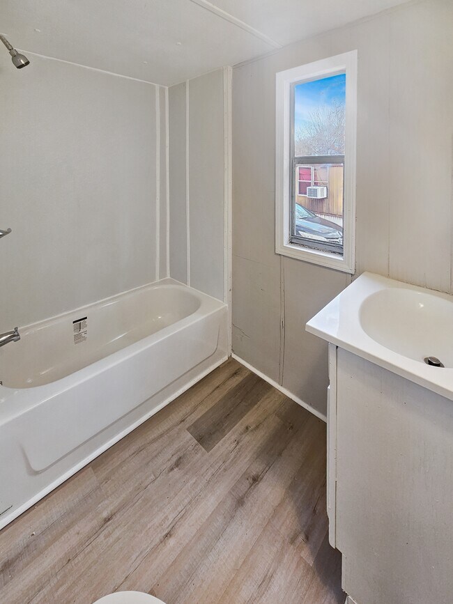 Foto del edificio - 17 Eldorado Dr