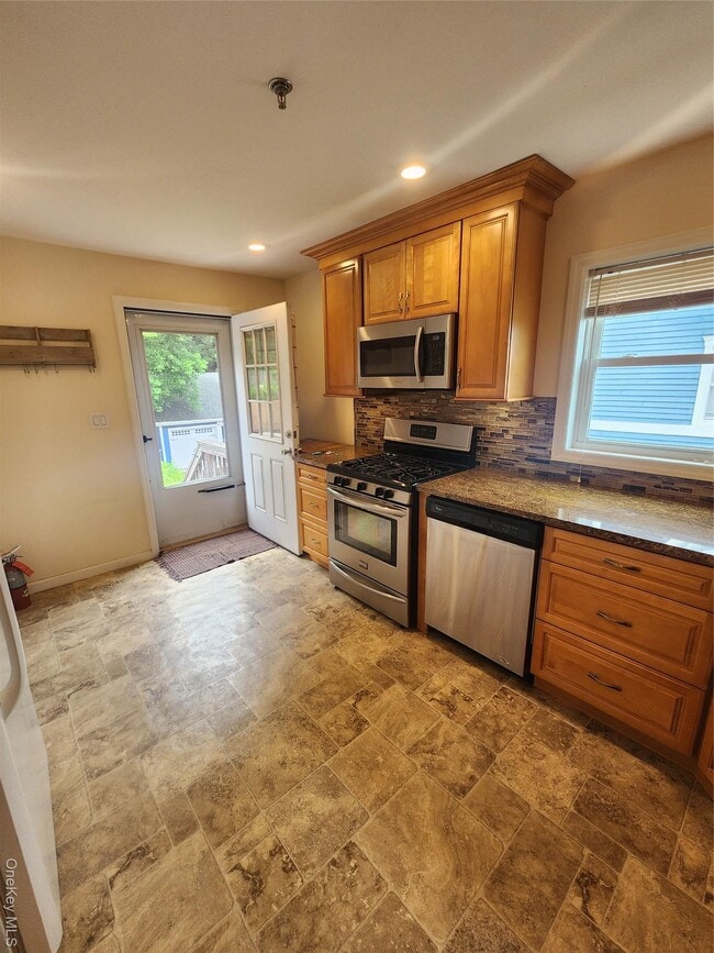 Foto del edificio - 632 Piermont Ave