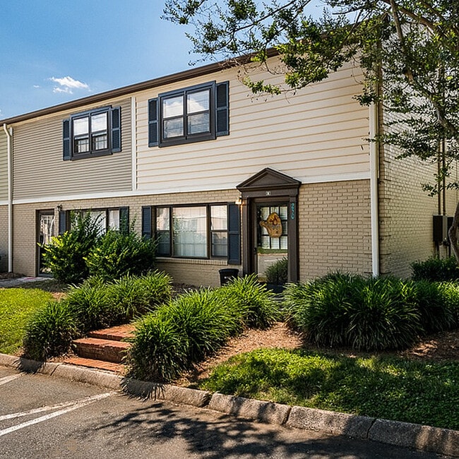 Rentals Under 800 Near Me