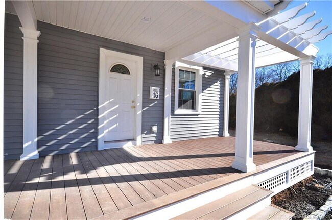 Building Photo - 16 Hazelmeadow Pl