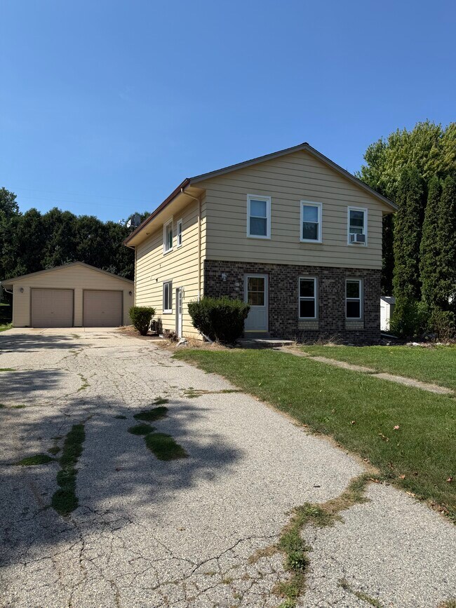 Building Photo - 141 S Judge Dr