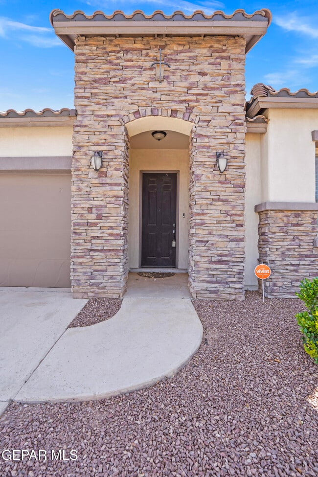 Building Photo - 1128 Paseo de Suerte Dr