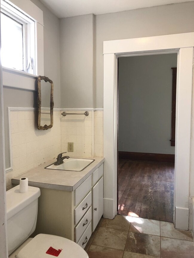 Foto del edificio - $825 - 2 bed 1 bath - Single Family Home